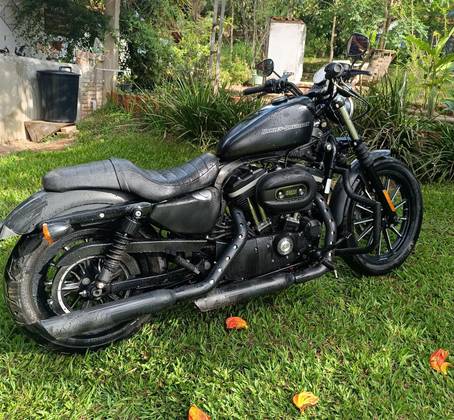HARLEY-DAVIDSON SPORTSTER XL 883N IRON 